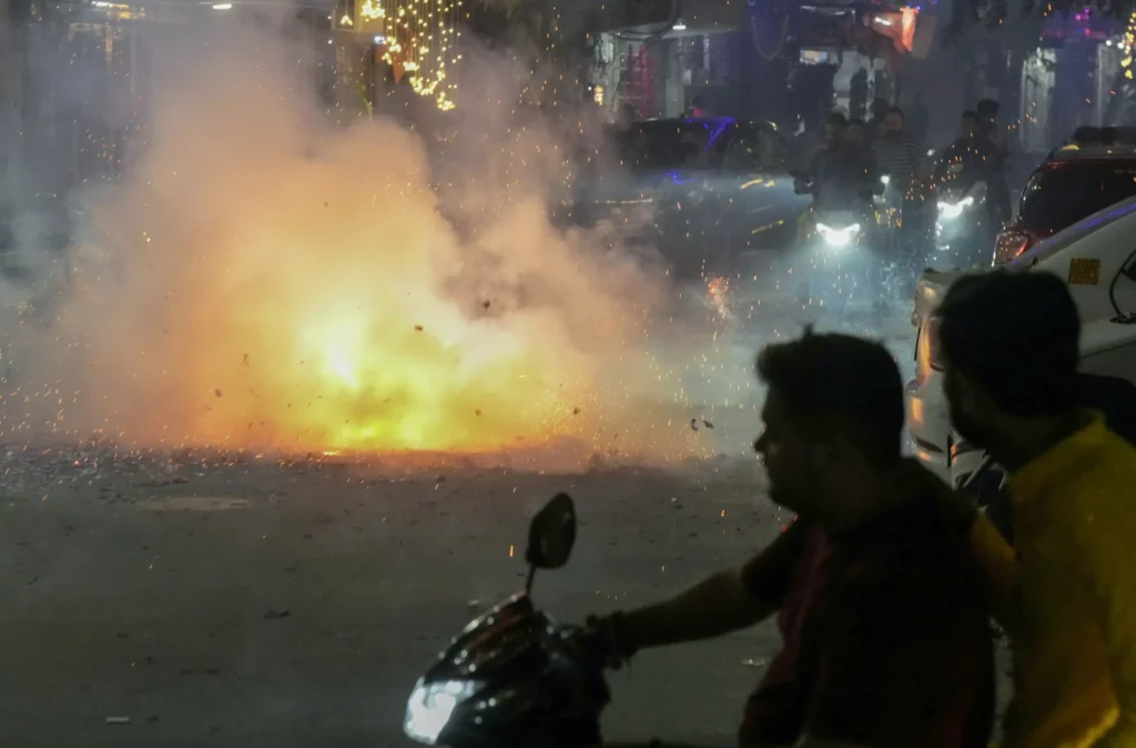 Delhi Celebrates Cracker-Filled Diwali as AQI Plunges to ‘Very Poor’; 34 Stations in Red Zone
