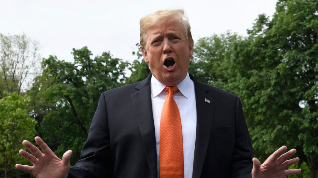 Trump Softens Tone on China After Tariff Threat, Says US ‘Wants to Help, Not Hurt’ Beijing