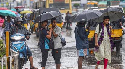 Schools Closed, ‘Orange Alert’ Issued: Heavy Rain Batters Chennai as Cyclone Threat Looms Over Tamil Nadu