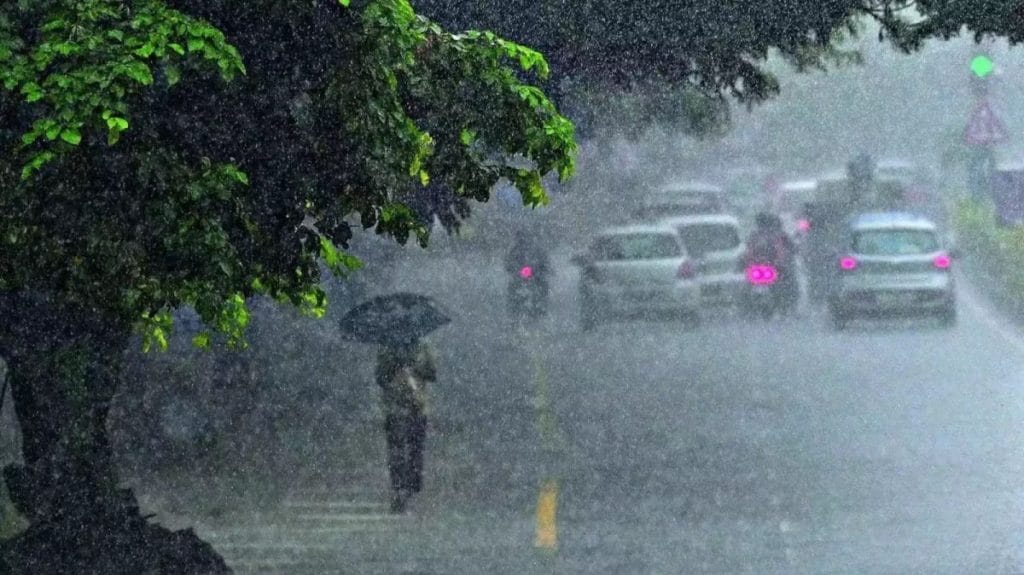 India Rains LIVE: Heavy Rain Batters Kerala; IMD Yellow Alert for 10 Districts, Odisha to See Showers