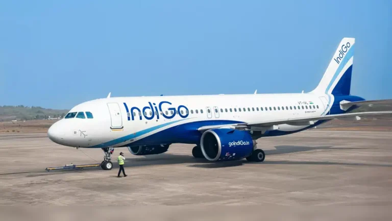 IndiGo Flight Makes Emergency Landing in Varanasi After Fuel Leak; All 166 Passengers Safe