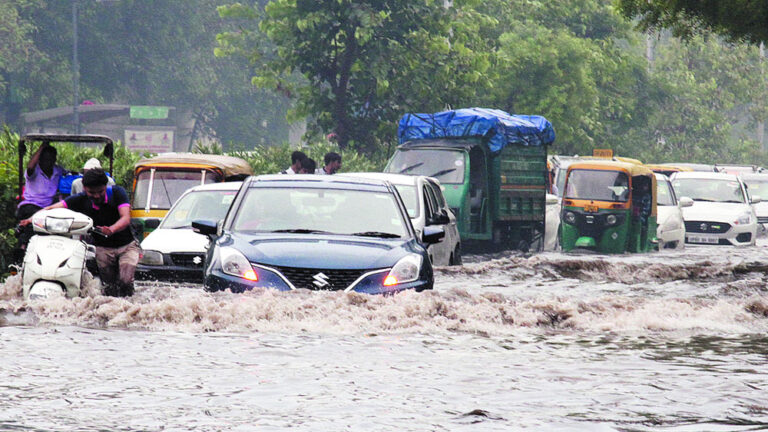 Two women die in Tamil Nadu building collapse in Cuddalore amid heavy rainfall and low-pressure system over Bay of Bengal, October 2025.